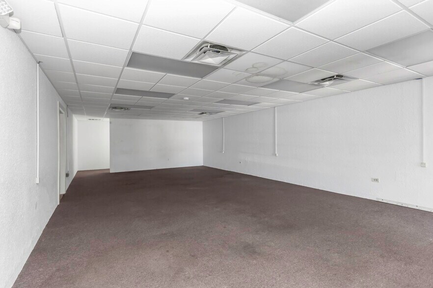 More Photos Of 1915 E Bay Dr, Largo General Retail For Sale
