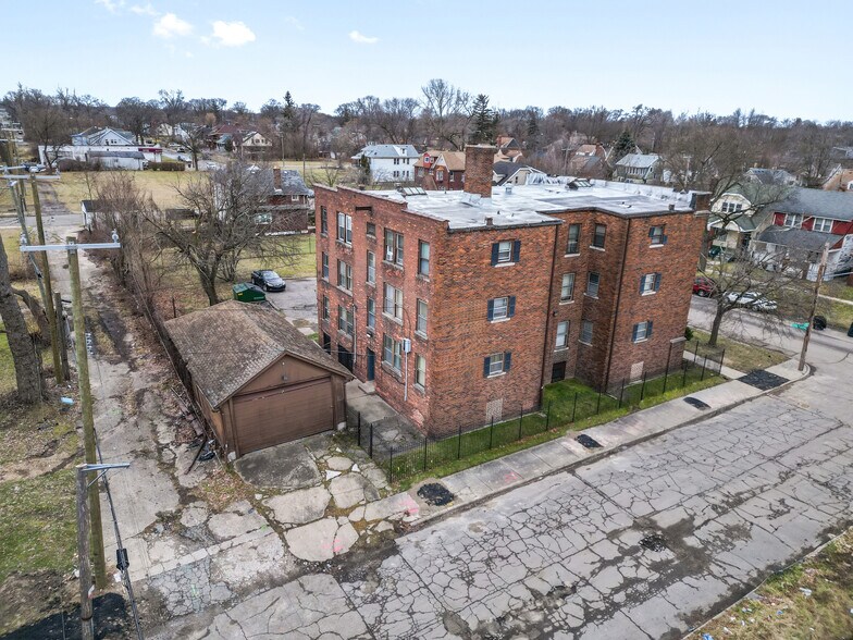 More Photos Of 16940 Log Cabin St, Detroit Apartments For Sale