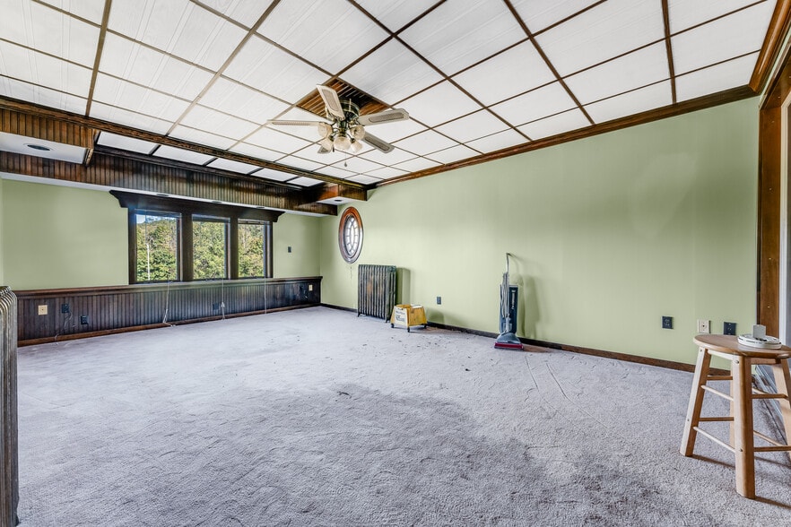 More Photos Of 1266 National Pike, Hopwood Apartments For Sale