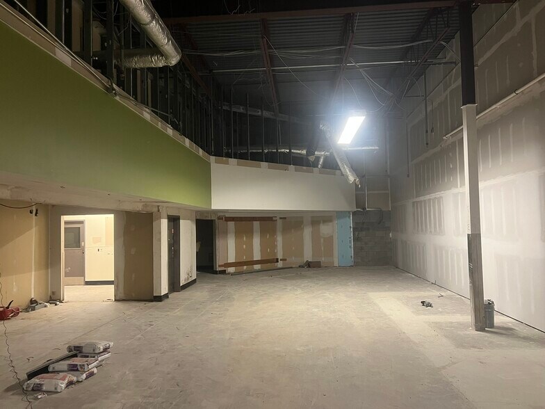 More Photos Of 1323 Jackson St, Anderson Storefront For Lease