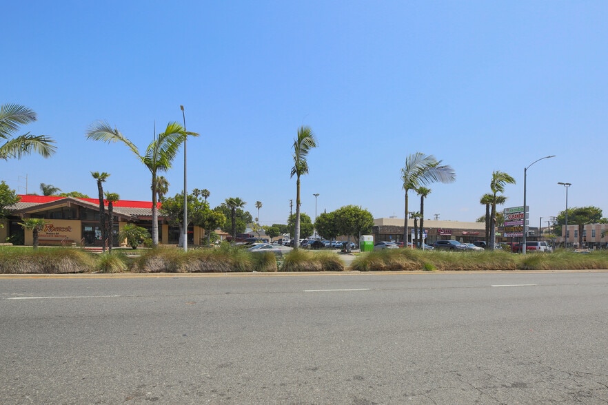 More Photos Of 605-619 W Manchester Blvd, Inglewood Unknown For Lease