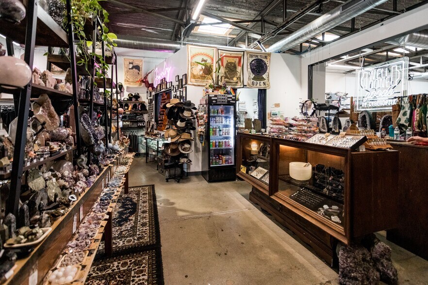 More Photos Of 1515-1525 Division St, Detroit Storefront For Sale