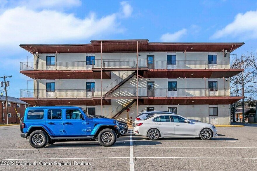 More Photos Of 445 Brick Blvd, Brick Medical For Lease