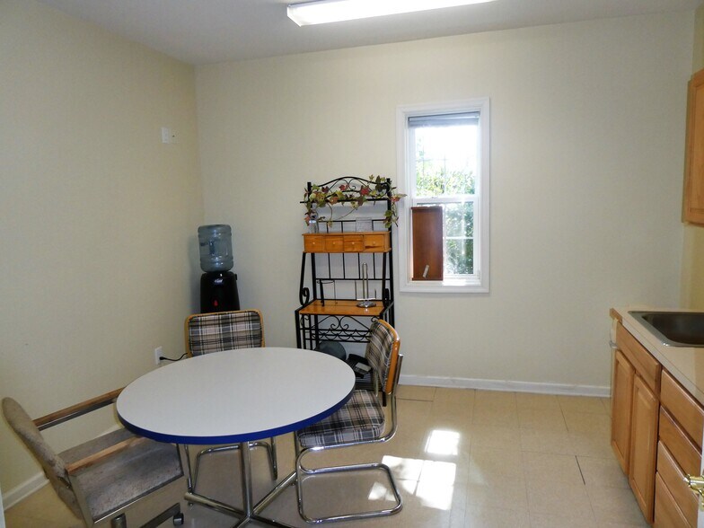 More Photos Of 335 Evesham Ave, Lawnside Medical For Lease