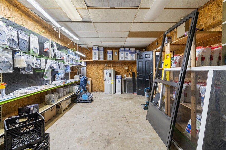 More Photos Of 7630 W Dunnellon Rd, Dunnellon Office For Sale