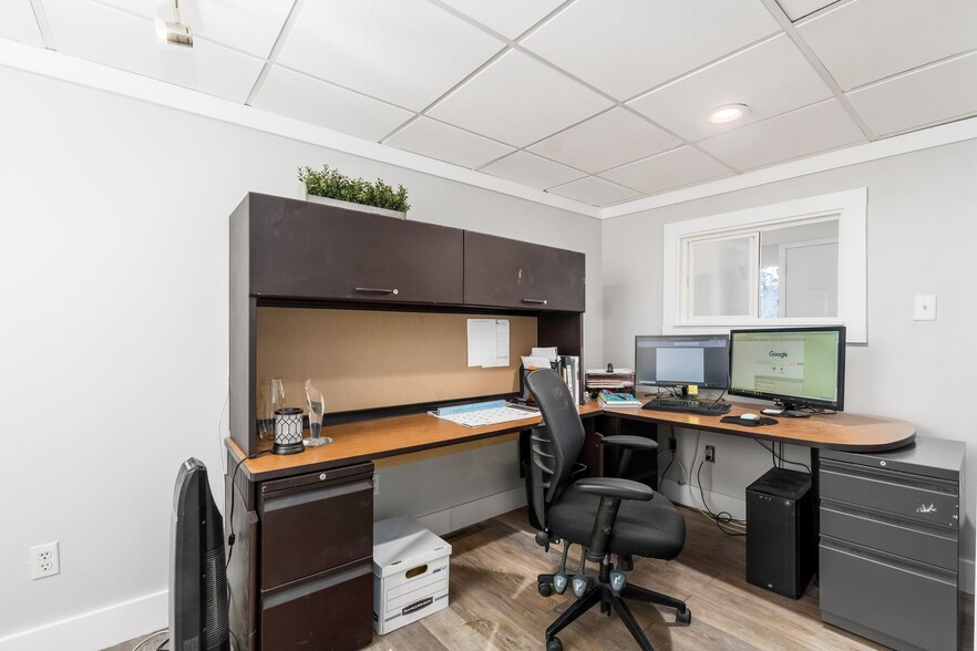 More Photos Of 545 E Main St, Lancaster Office Residential For Sale