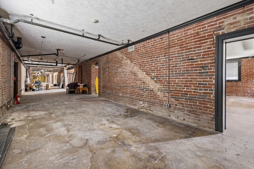 More Photos Of 217 E Deadrick St, Jackson Apartments For Sale