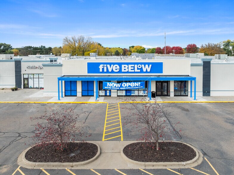 More Photos Of 1501-1567 Broadway St N, Menomonie Storefront For Sale