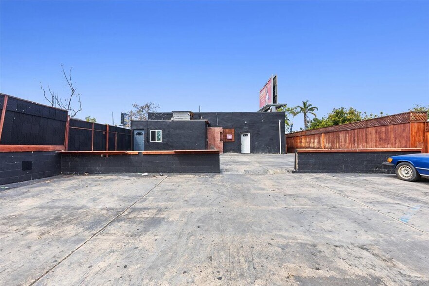 More Photos Of 2249 Imperial Ave, San Diego Restaurant For Sale