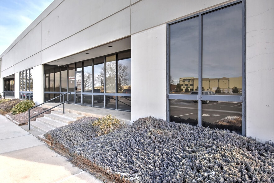 More Photos Of 20100 E 32nd Pky, Aurora Light Manufacturing For Lease