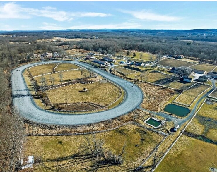 Primary Photo Of 261 Bullville Rd, Montgomery Horse Stables For Sale