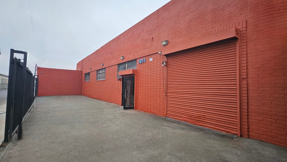 More Photos Of 1811 E 20th St, Los Angeles Warehouse For Lease