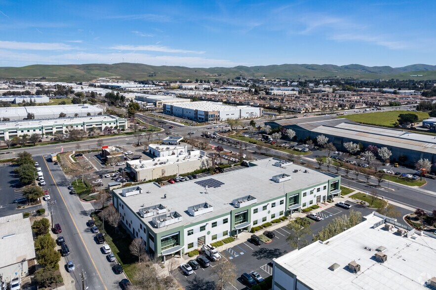 More Photos Of 5902-5948 Las Positas Rd, Livermore Warehouse For Sale