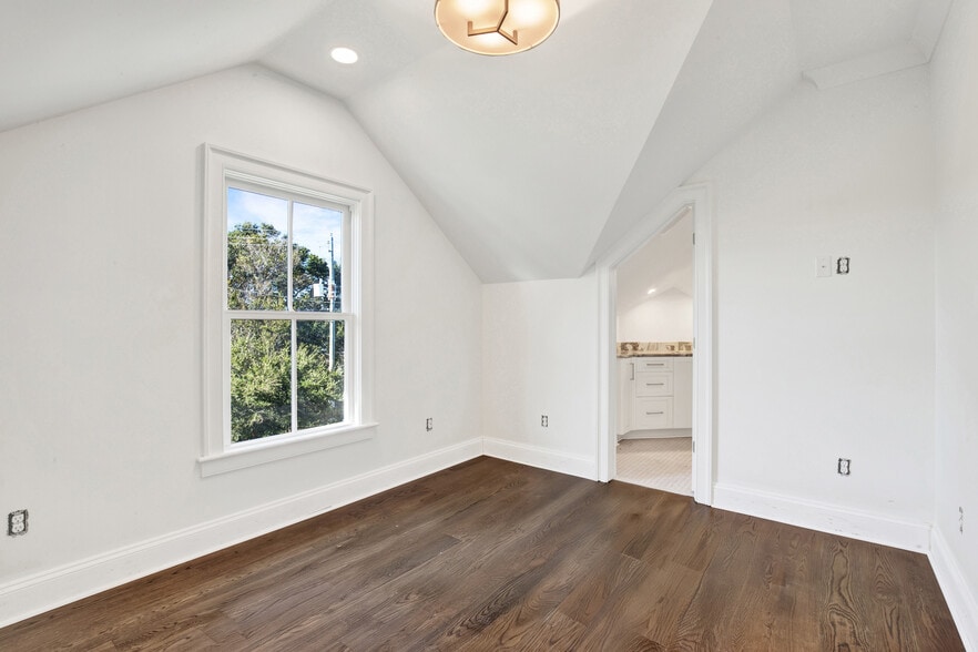 More Photos Of 104 17th pl, Tybee Island Multifamily For Sale