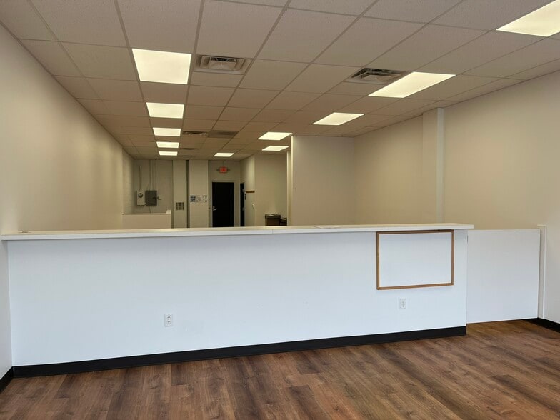 More Photos Of 3202-3210 Crooks Rd, Royal Oak Unknown For Lease
