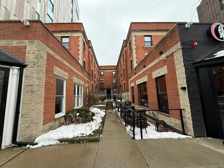 More Photos Of 716 Clark St, Evanston Apartments For Sale