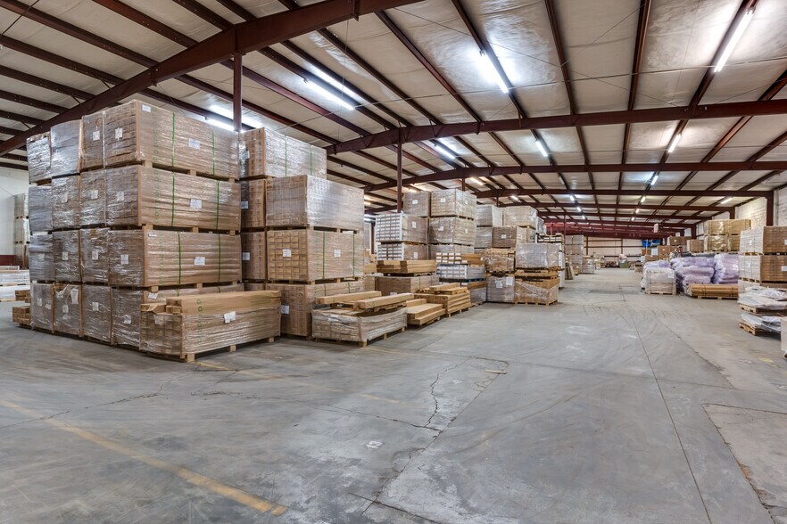 More Photos Of 520 Lovers Lane Rd, Calhoun Warehouse For Sale