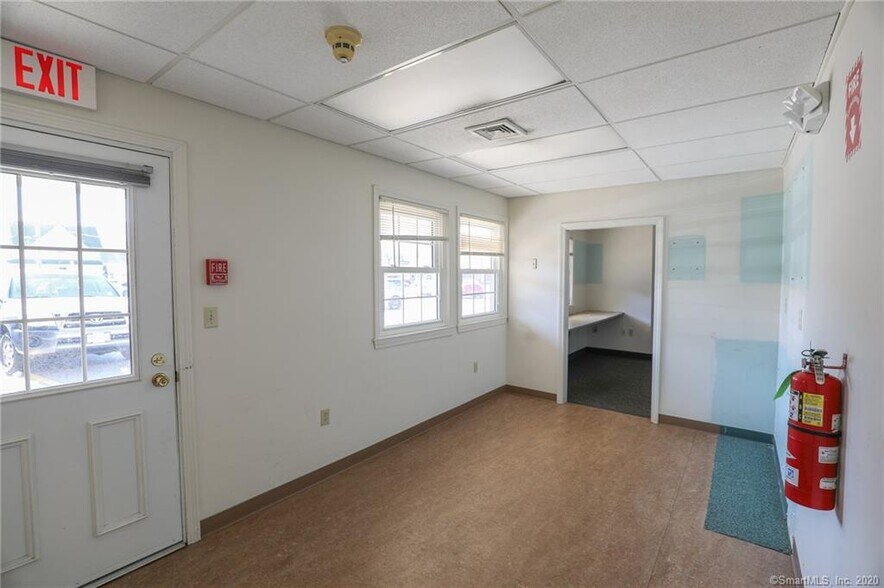 131 Boston Post Rd, East Lyme, CT 06333 Office For Lease