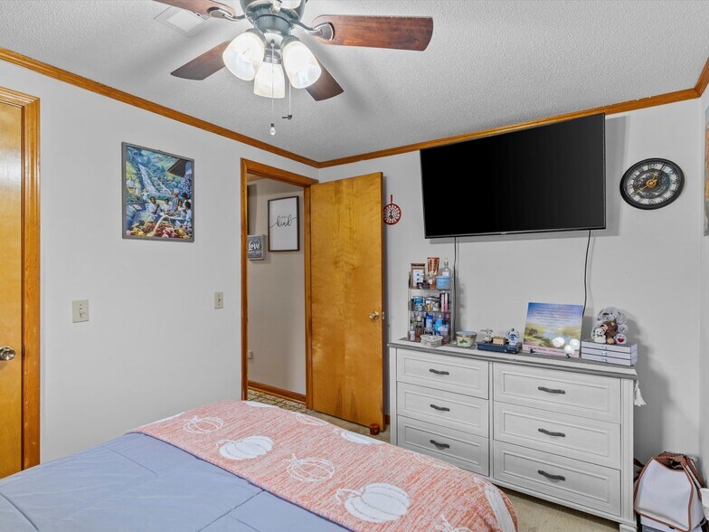 More Photos Of 901 Haven Dr, Dothan Flex For Sale