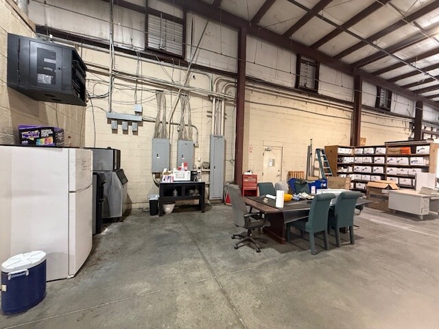 More Photos Of 3890 A Pasco St, Pensacola Unknown For Lease