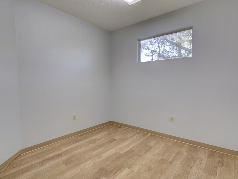 More Photos Of 733 S Goldenrod Rd, Orlando Medical For Lease