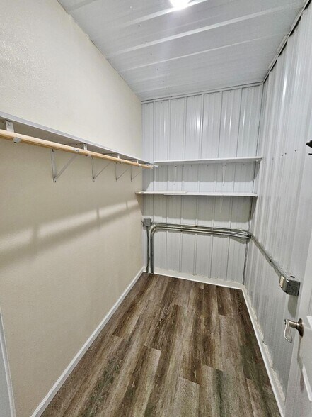 More Photos Of 314 1st St NE, Rugby Light Distribution For Sale