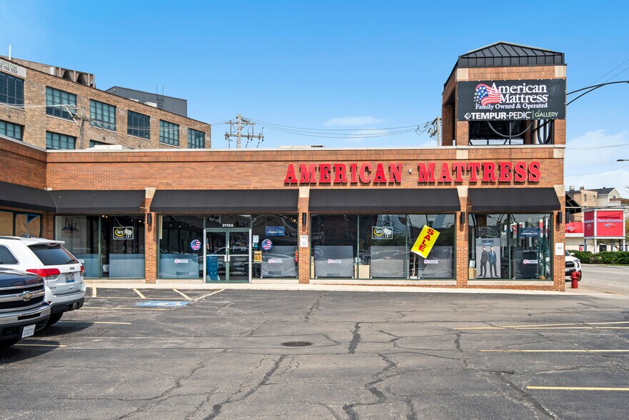 More Photos Of 2070-2112 N Clybourn Ave, Chicago Freestanding For Lease