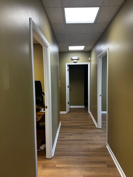 More Photos Of 3285 Associate Dr, North Charleston Light Distribution For Sale