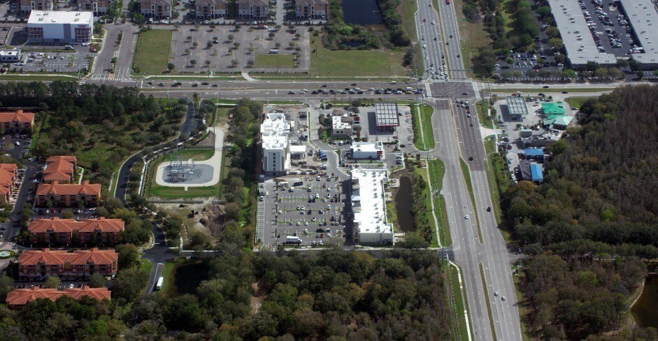 More Photos Of 10305 Causeway Blvd, Tampa Storefront Retail Residential For Lease