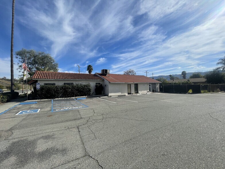 More Photos Of 16899 Lakeshore Dr, Lake Elsinore Contractor Storage Yard For Lease