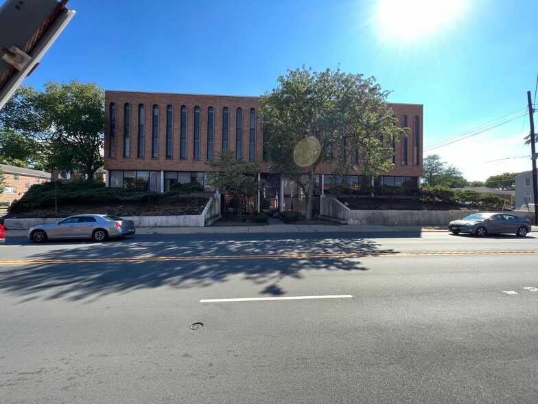 More Photos Of 55 Morris Ave, Springfield Office For Lease