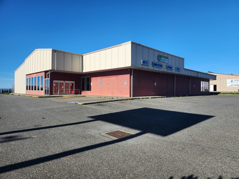 More Photos Of 29670 Ellensburg Ave, Gold Beach Storefront For Sale