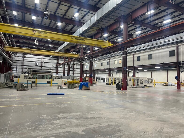 More Photos Of 1 River St, South Glens Falls Manufacturing For Sale
