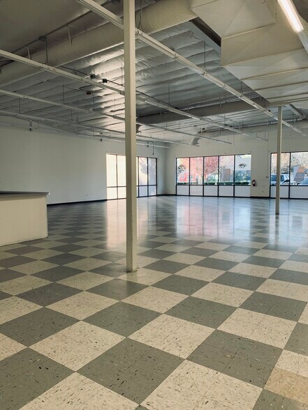 More Photos Of 5201 E Fourth Plain Blvd, Vancouver Unknown For Lease