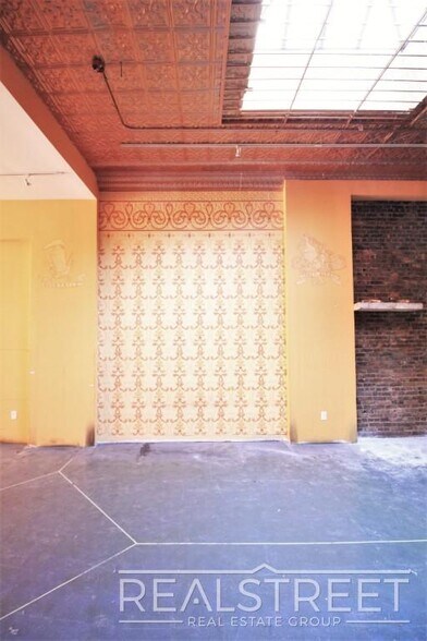 More Photos Of 215 Smith St, Brooklyn Storefront Retail Residential For Lease