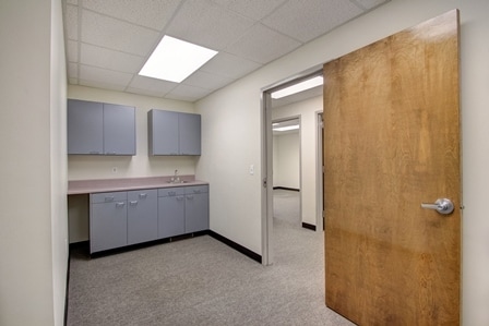 More Photos Of 8665 W 96th St, Overland Park Office For Lease