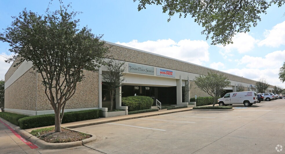 More Photos Of 2120 Denton Dr, Austin Light Distribution For Lease