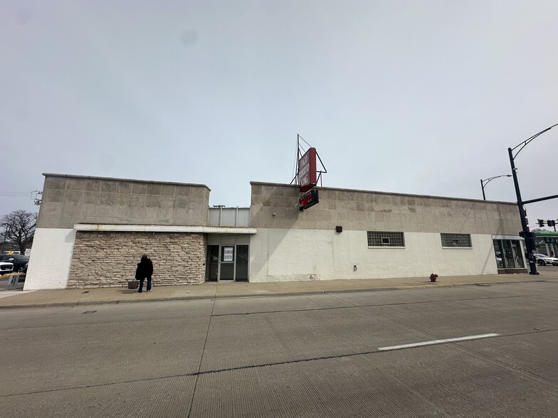 Primary Photo Of 7150-7154 W Higgins Ave, Chicago Storefront For Lease