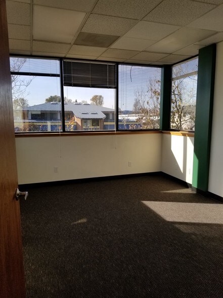 More Photos Of 1314 Central Ave S, Kent Office For Lease