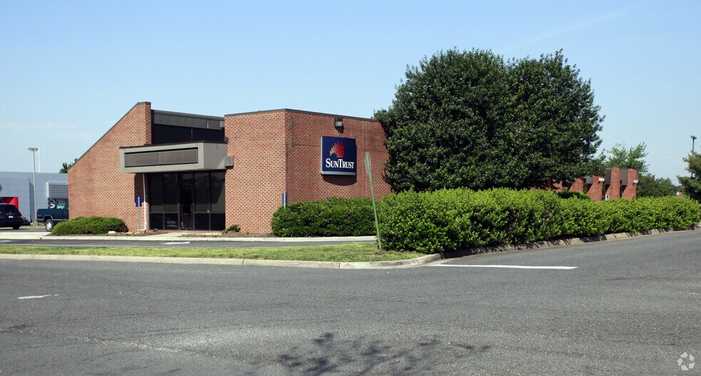 Primary Photo Of 8885 Centreville Rd, Manassas Bank For Lease