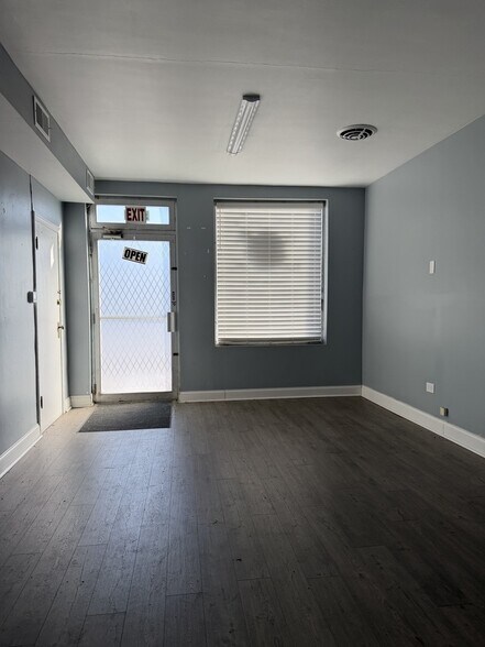 More Photos Of 5712 S Harlem Ave, Summit Argo Freestanding For Sale