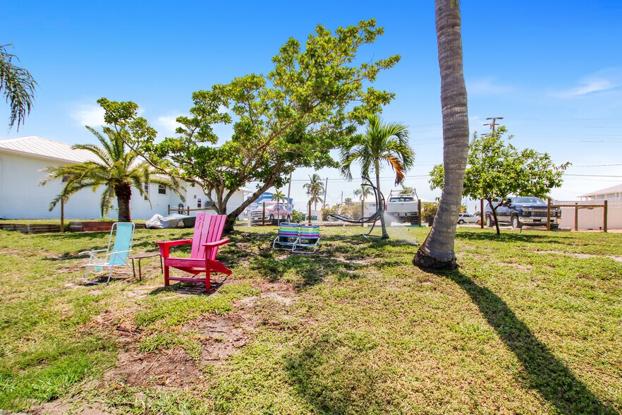 More Photos Of 3226 Stringfellow Rd, Saint James City Apartments For Sale