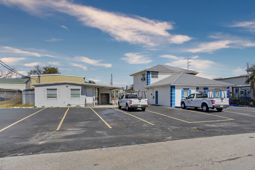 More Photos Of 515-519 18th St, Orlando Warehouse For Lease