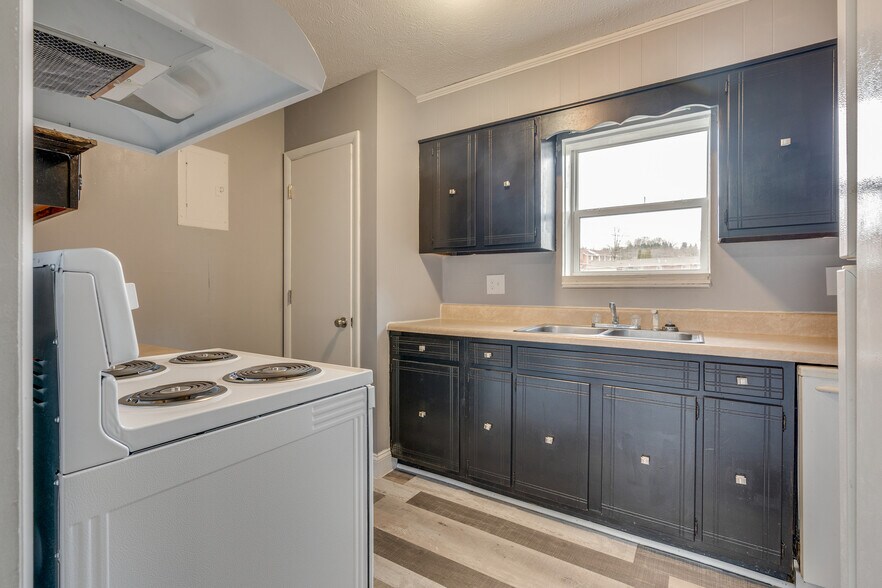 More Photos Of 1433 Stratford Rd, Kingsport Apartments For Sale