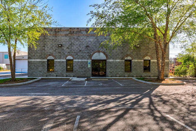 More Photos Of 2045 Corporate Dr S, Wilmington Warehouse For Lease