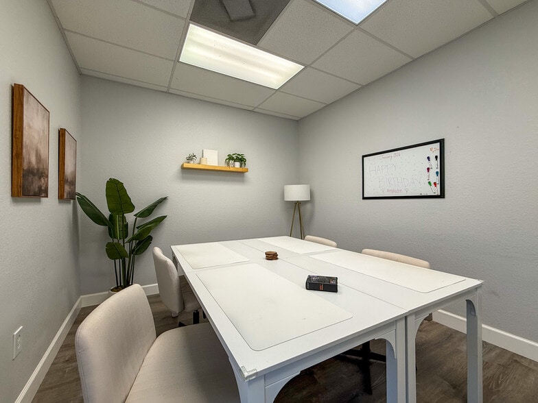 More Photos Of 2562 Commerce Pky, North Port Office For Lease