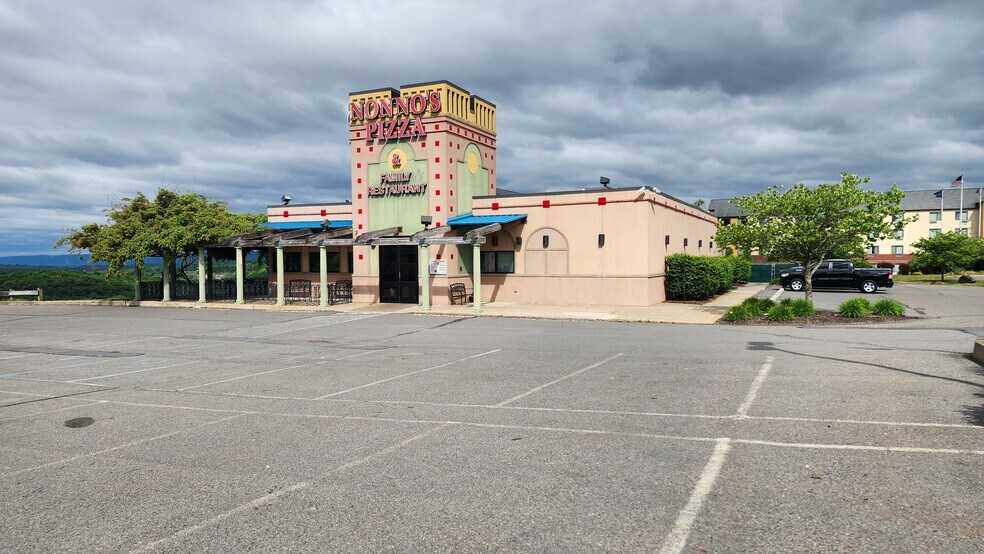 More Photos Of 6 Radcliffe Dr, Moosic Restaurant For Sale