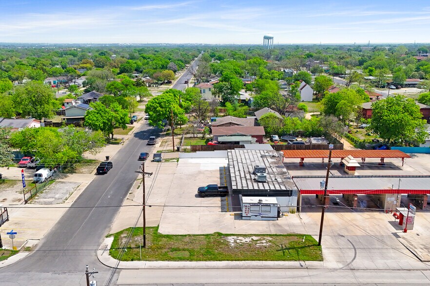 More Photos Of 734 Cantrell Dr, San Antonio Restaurant For Sale