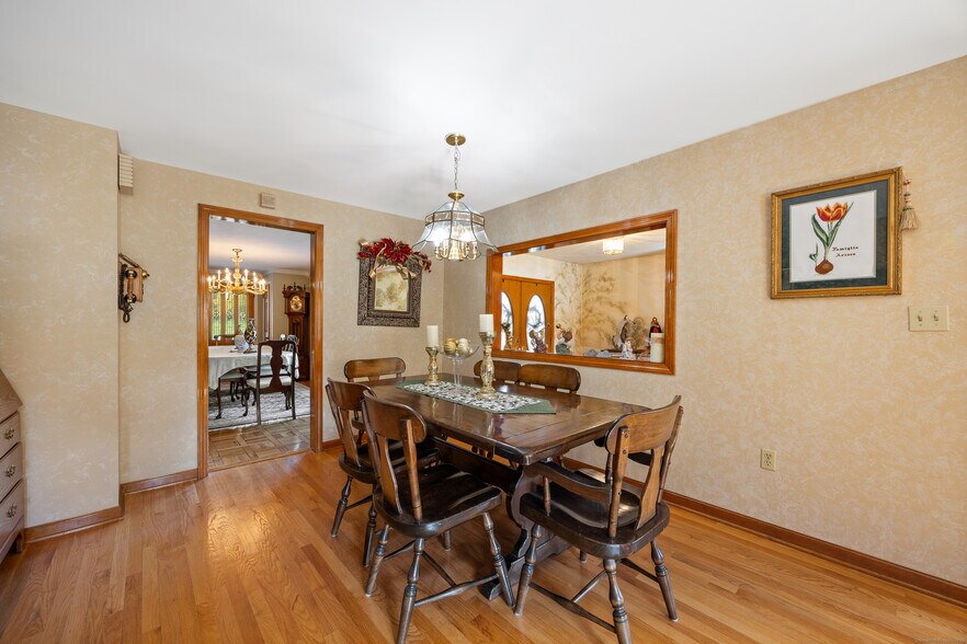 More Photos Of 2035 Scott Rd, Cheshire Specialty For Sale