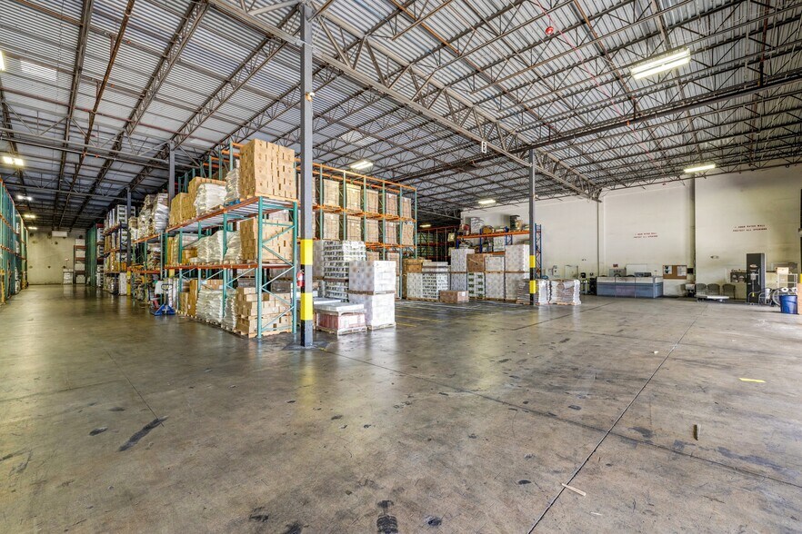More Photos Of 1120 NW 165th St, Miami Warehouse For Lease